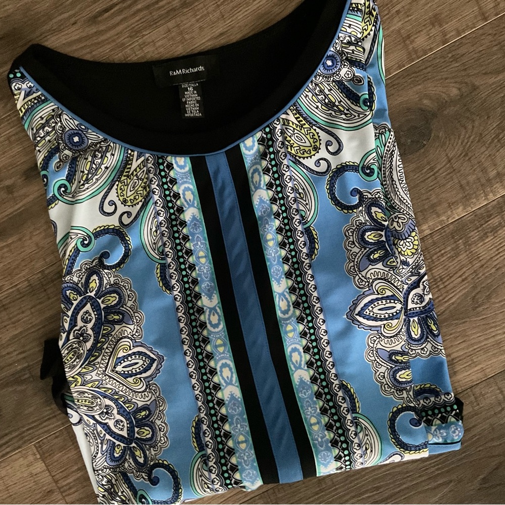 RM Richards, sz 16, shades of blue, 3/4 sleeve